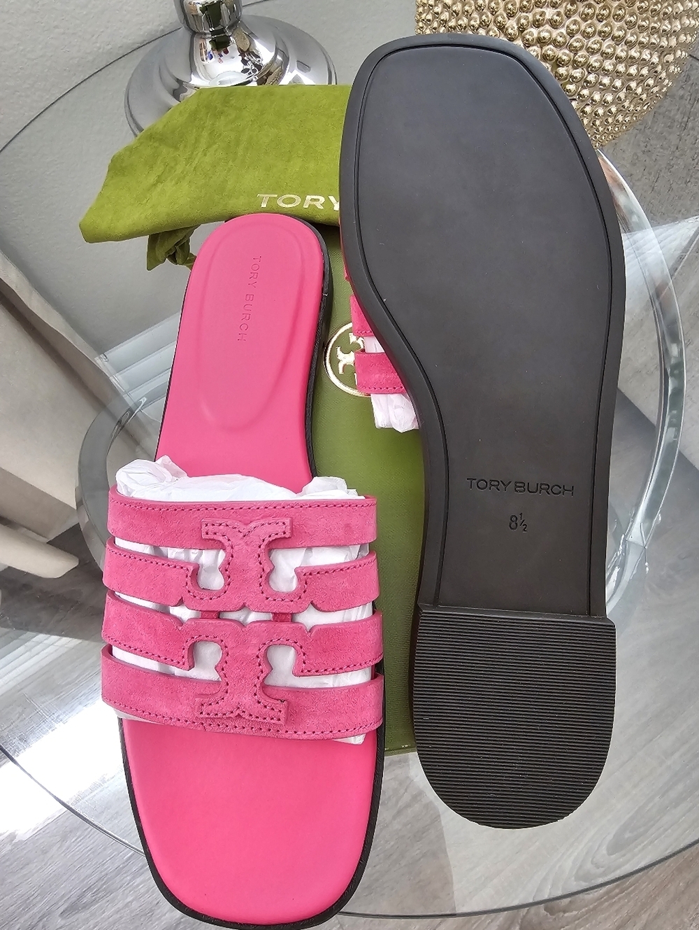Tory Burch Ines Slide Fuschia Pink. - Picture 7 of 8